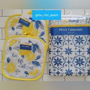 🩷 $10 | Lemon-Themed Kitchen Bundle — NWT — Pot Holders + PEVA Tablecloth 🍋